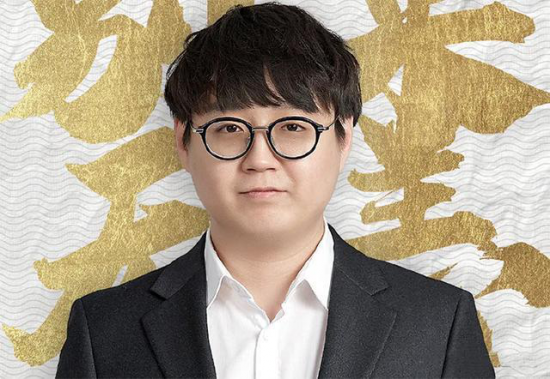 长城汽车董事长魏建军与梦泪联合直播王者荣耀